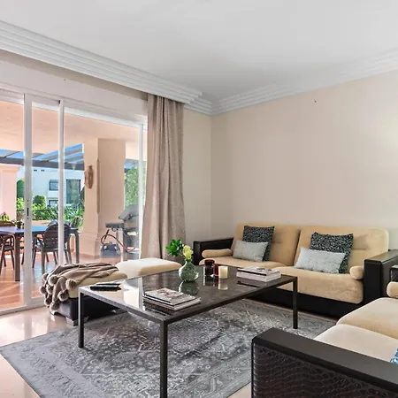 Albatross Hills Apartment